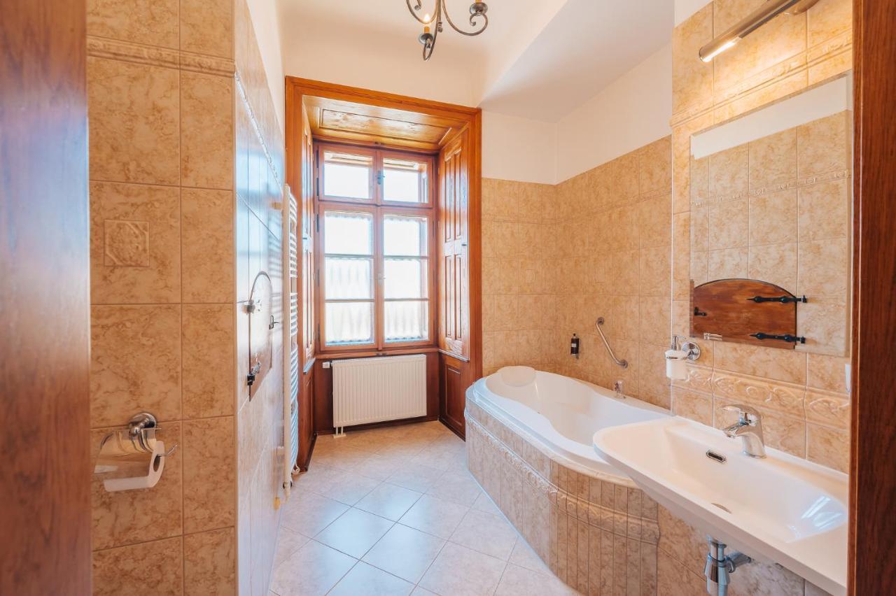 Hotel Zamek Hradek u Susice Zewnętrze zdjęcie