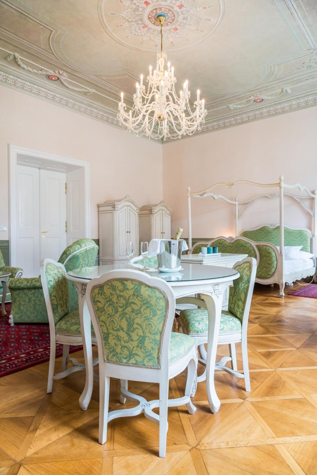 Hotel Zamek Hradek u Susice Pokój zdjęcie